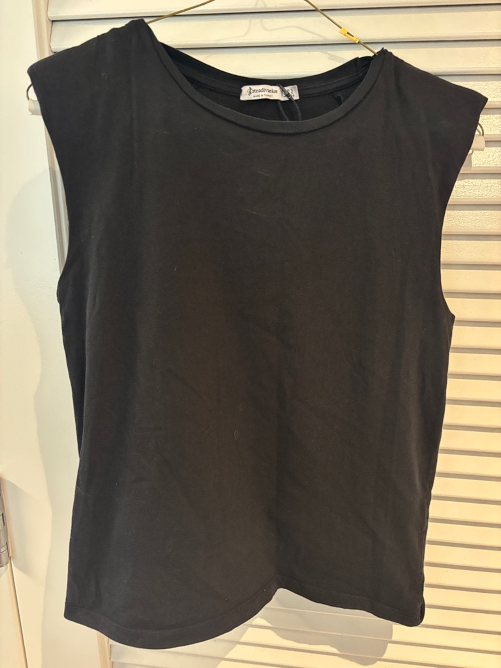 Stradivarius Black shoulder pad tee